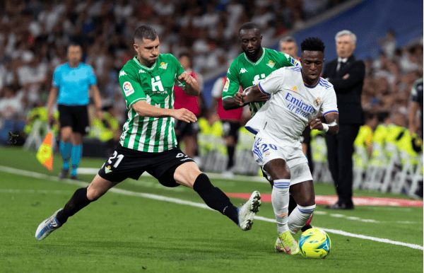 周六018 西甲 皇家马德里VS巴伦西亚比分预测